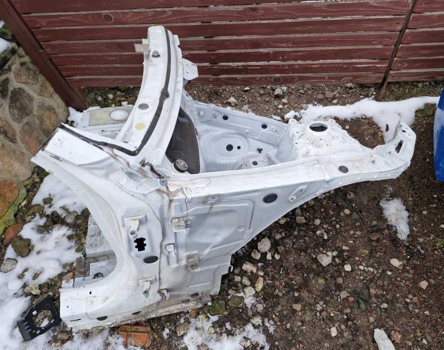 Четверть BMW 2 G42 крило кузов разборка