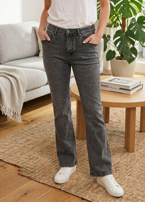 Spodnie jeansy damskie szerokie nogawki