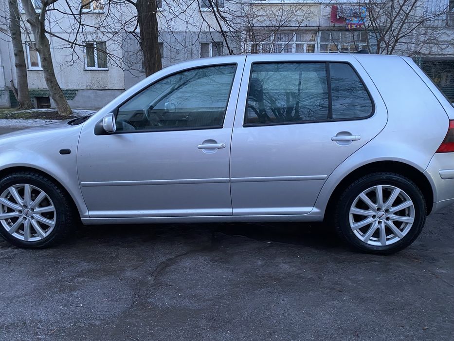 Продам власне авто .