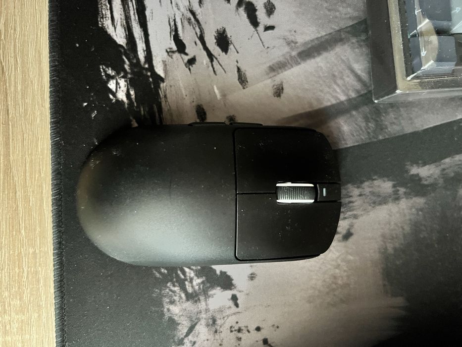 Продаю мишку Vxe r1 Se+