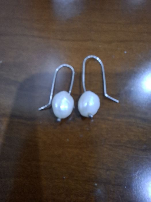 Brincos prata com perola