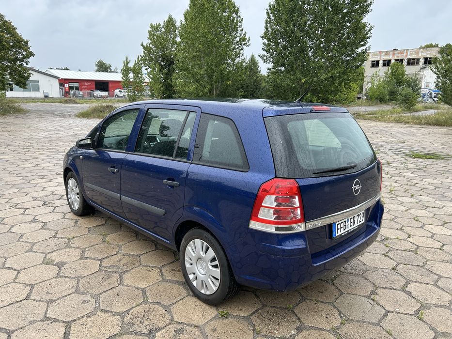 LIFT Zafira najlepsza 1.6 benzyn 7 osobowa Oryginal lakier Niemcy Opel