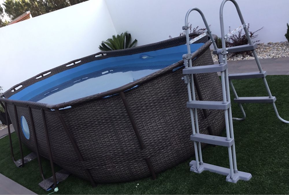 Vendo Piscina Bestway c/ Varios Acessorios Incluidos