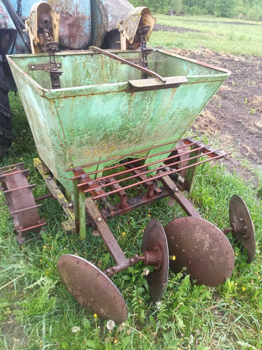 продам 2-х рядную картофелесажалку