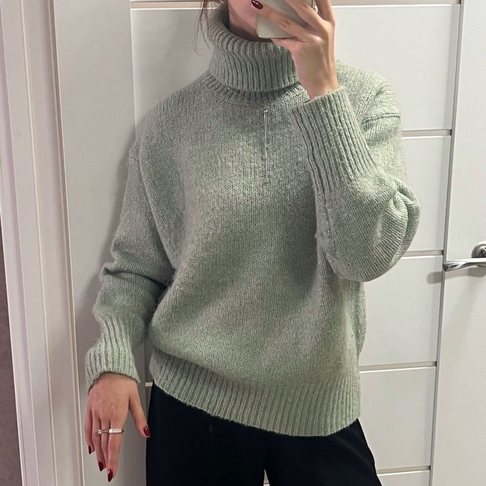 Шерстяний светр Zara