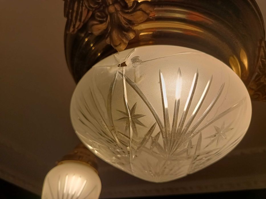 Piękna lampa i kinkiety