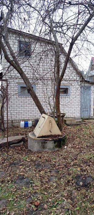 Продається будинок в передмісті