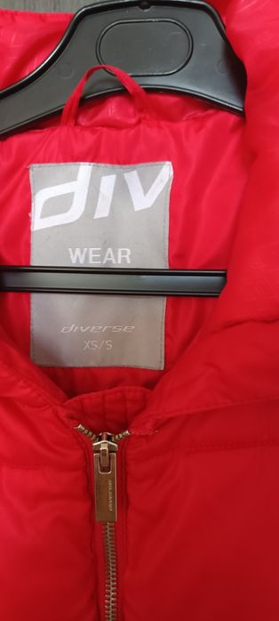 Czerwony bezrękawnik