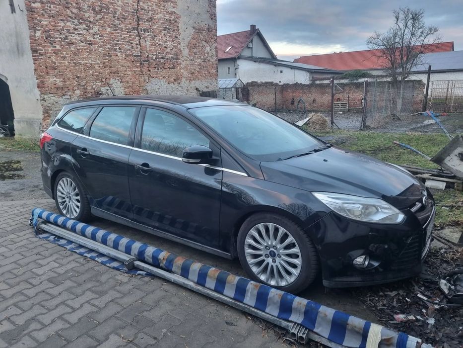 Ford Focus TITANIUM 2.0 TDCi 163PS Kamera Hak Super Stan 142k przebiegu