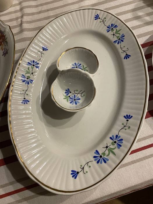 Porcelana Włocławek. Komplet połmisków + gratis