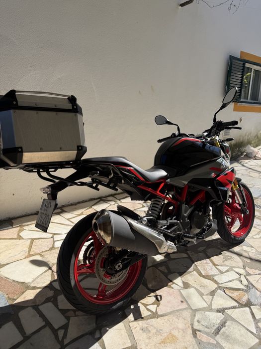 BMW G310R 2025 + Top Case
