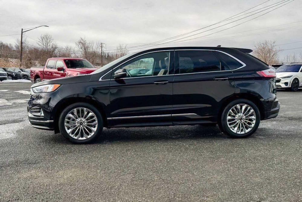 Ford Edge Titanium      2024