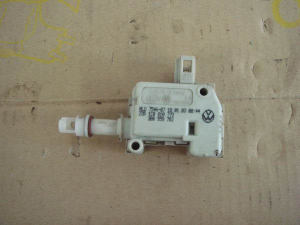 Motor Bloqueio Central Da Tampa De Combustível Audi Tt (8N3)