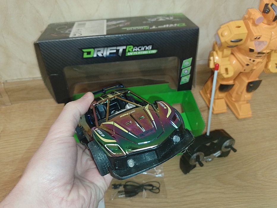 Дрифт машинка R/C зі світлом на радіо керуванні + робот