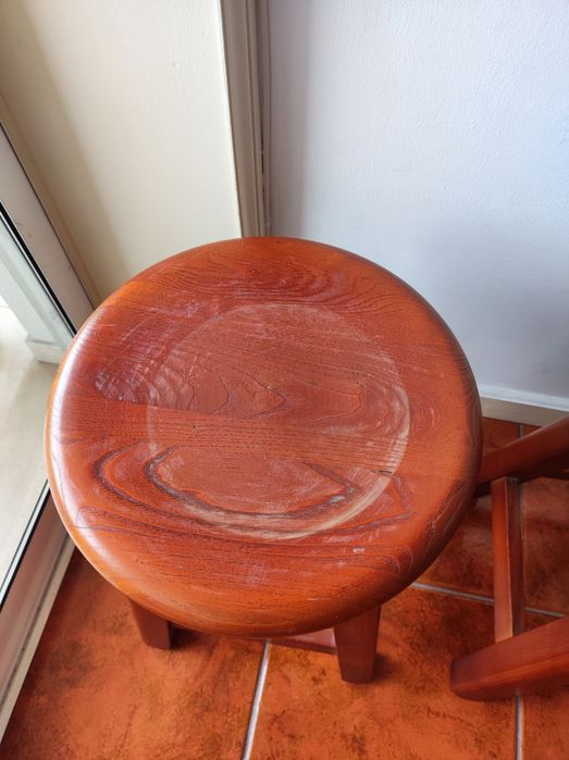 Mesa de jantar + 6 bancos