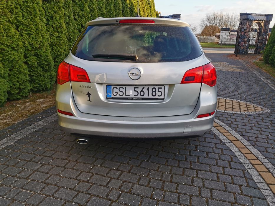 Opel Astra J 1.4T 140 KM BENZYNA