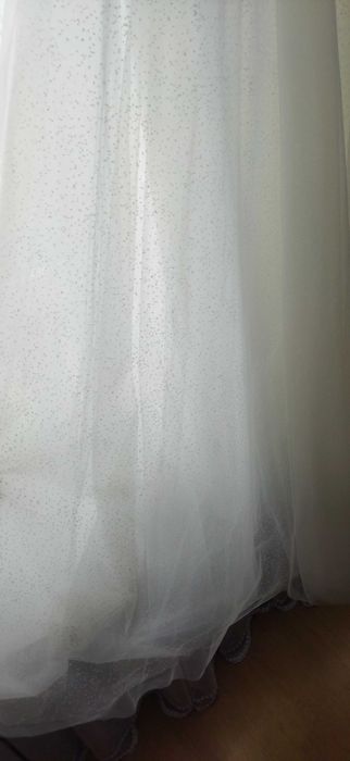 Sprzedam piękną suknię ślubną L