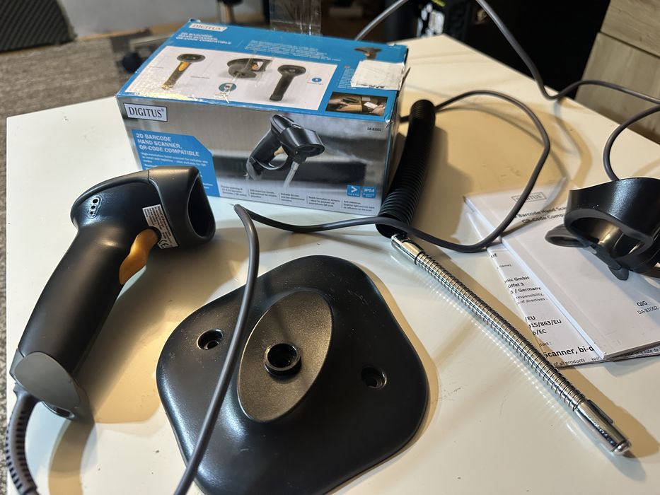 Czytnik kodów kreskowych laser 1D Digitus DA-81001z uchwytem