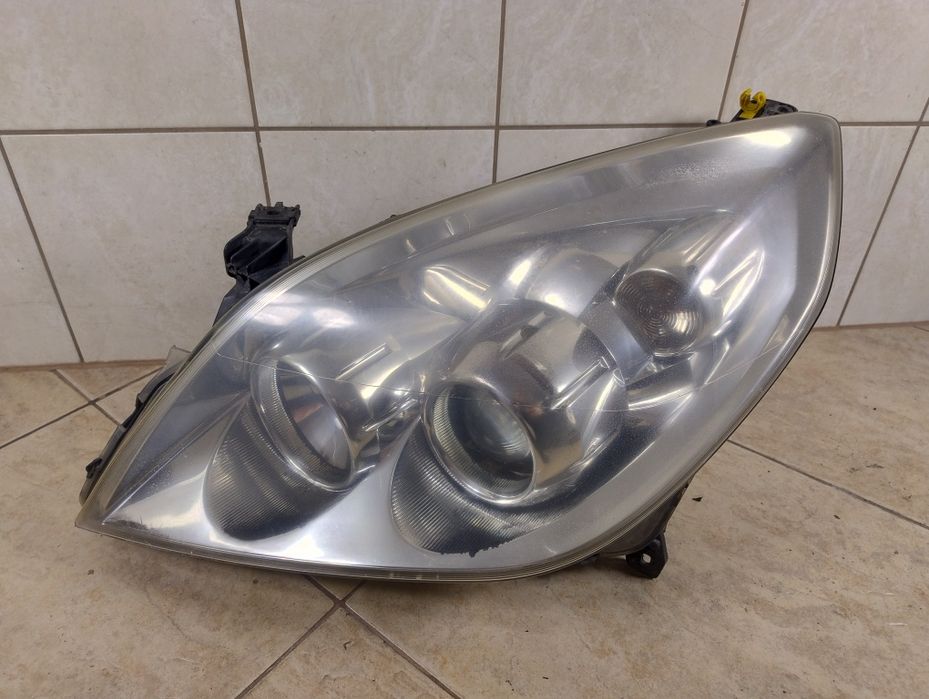 Lampa reflektor przód Europa Opel Vectra C lift 05-08 Signum lewa