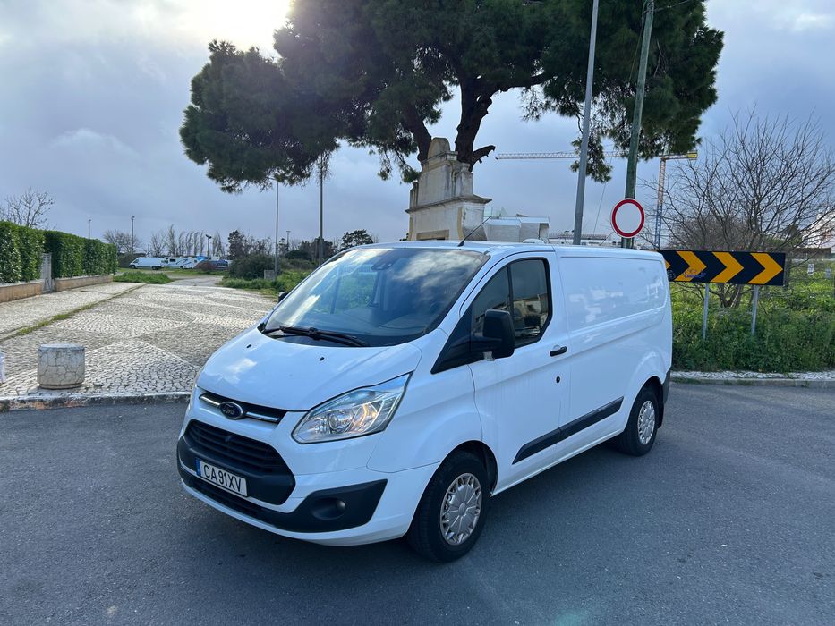 Ford Transit Custom 2.2tdci IVA 2013 com 140mil km