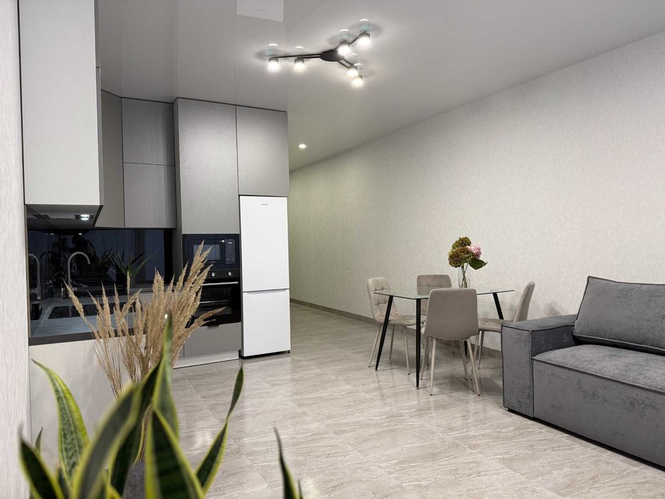 Оренда Тауну в комплексі, М Лісова, Лівий берег, ГЕНЕРАТОР БЕЗ КОМІСІІ