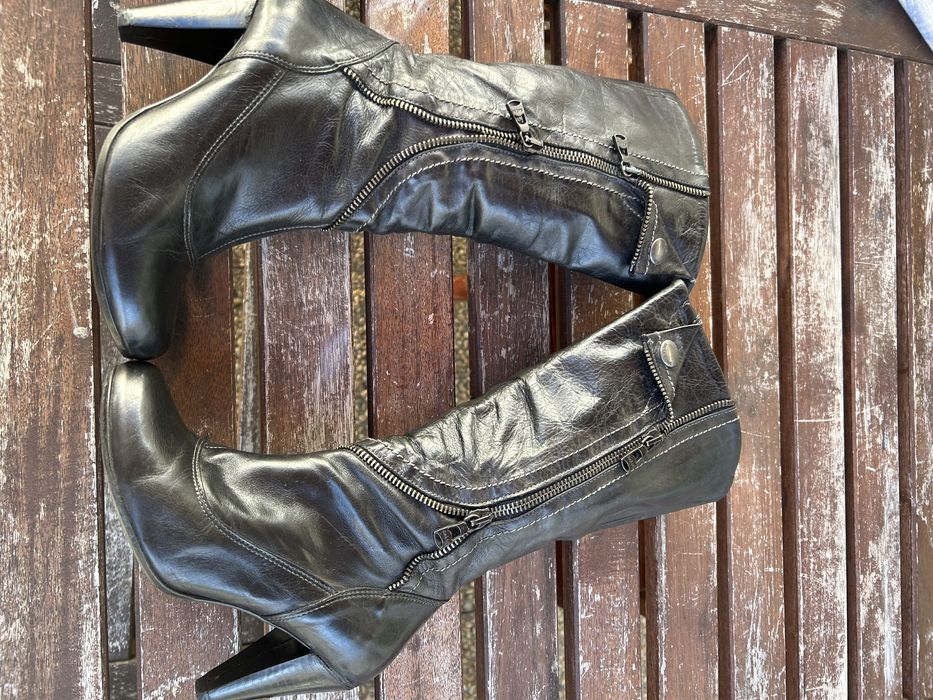 Botas pretas da Salsa