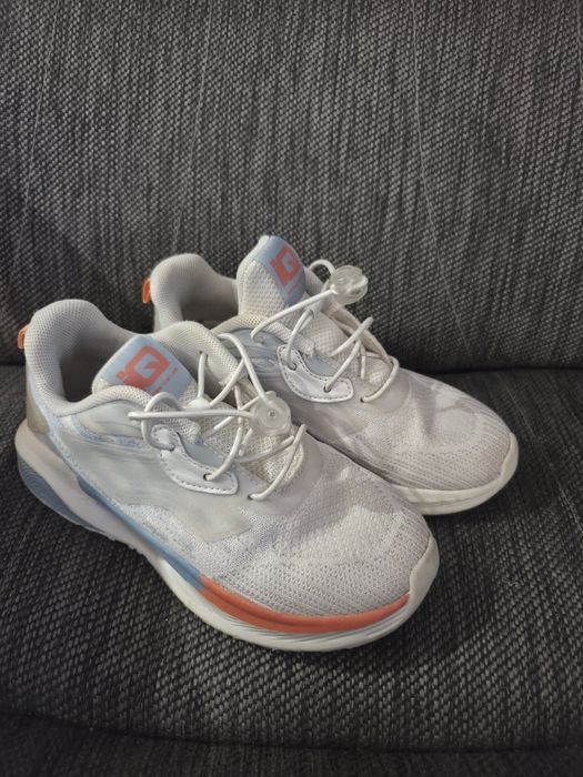 Buty sportowe rozm.30