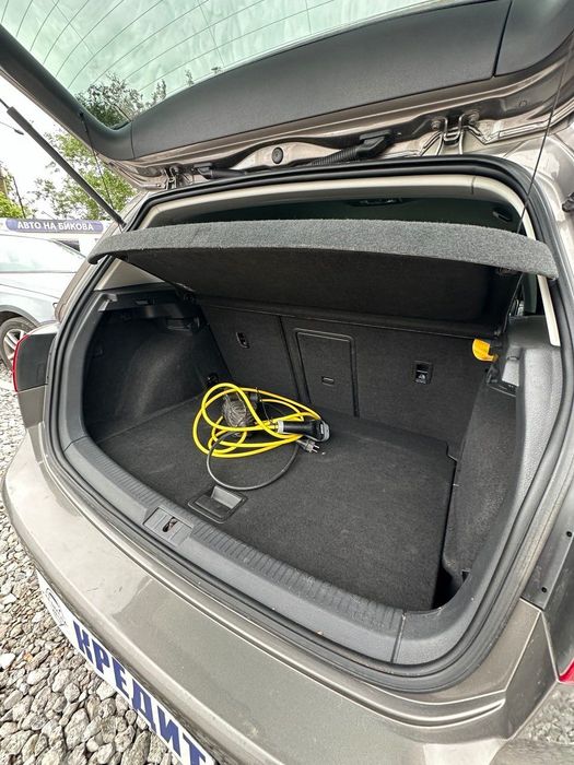 Продам Volkswagen e-Golf 2014 рік можлива розстрочка, кредит, обмін!
