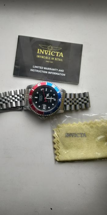 Продам часы Invicta