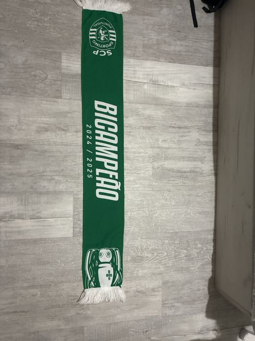 Cachecol Oficial Sporting CP - Bicampeão 2024 / 2025 (Novo)