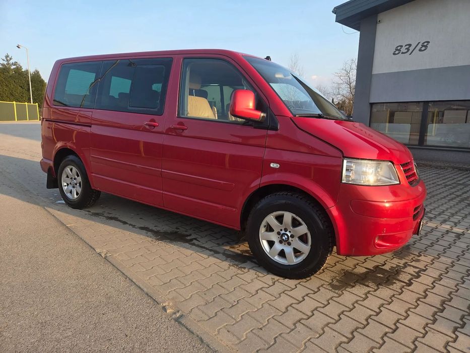 Volkswagen Multivan Volkswagen Transporter Multivan 2.5 TDI Highline – wyjątkowy kolor, bo