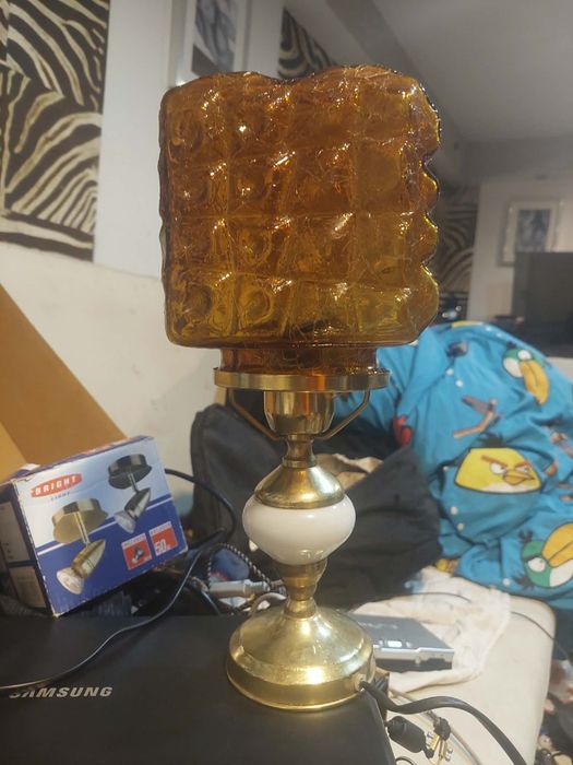 Sprzedam szkło kolorowe oraz lampe Ząbkowice !