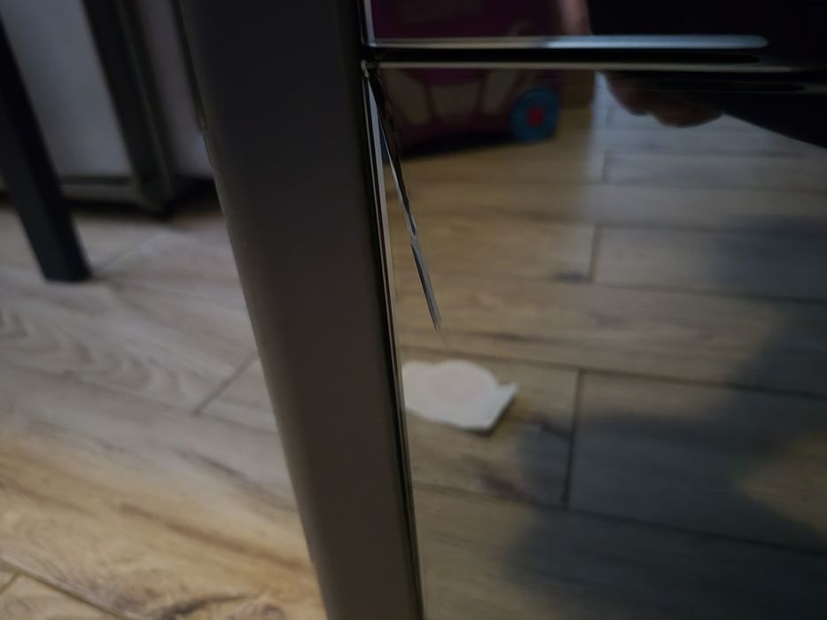 Toaletka z przyciemnianego szkla