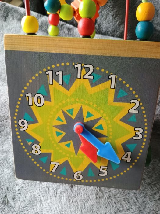 Kostka edukacyjna z przeplatanką