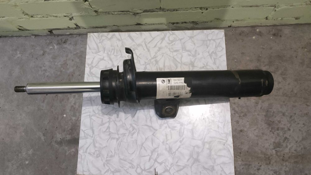 Стойка амортизатора BMW F36 амортизатор передний 31316883323