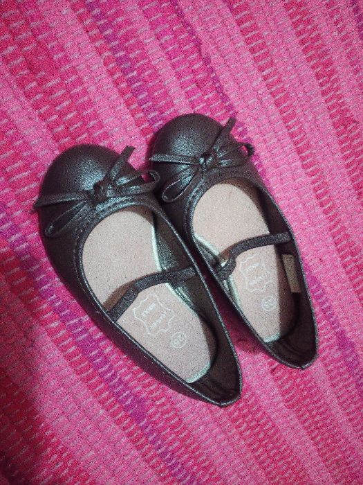 Sabrinas castanhas menina