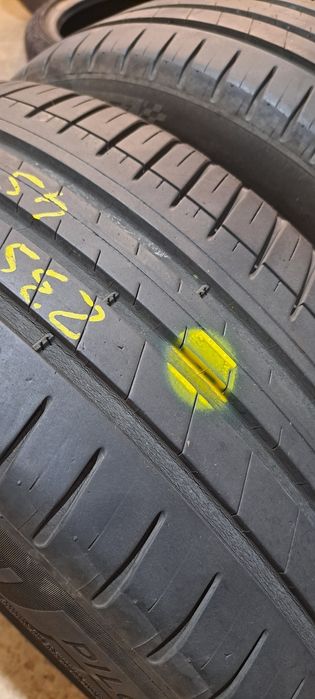 Pneus 235/45/19 continental e michelin