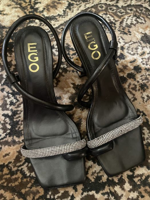 Босоніжки стрази,шкіряні