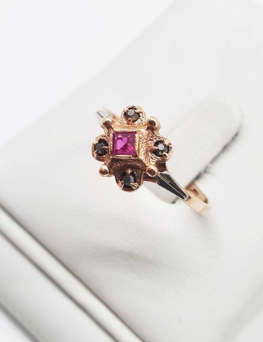 Złoty pierścionek vintage p. 583 r. 20,5