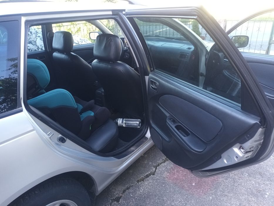 Toyota Avensis T22 1.6 VVT-i  2001