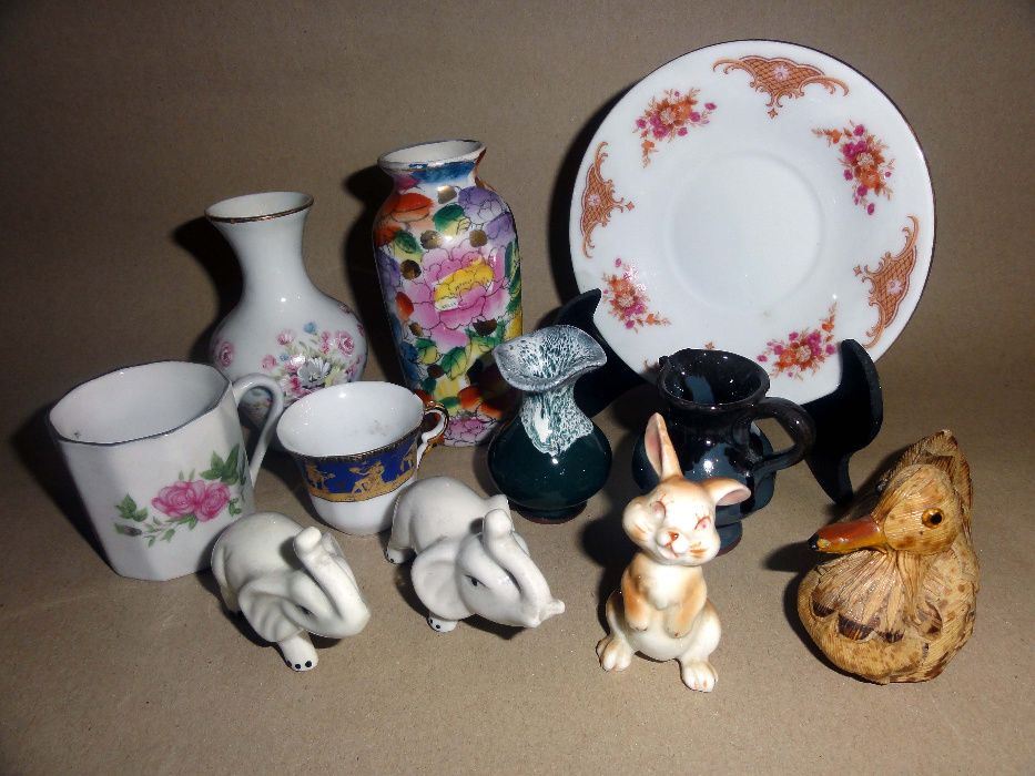 Conjunto de bibelots miniatura