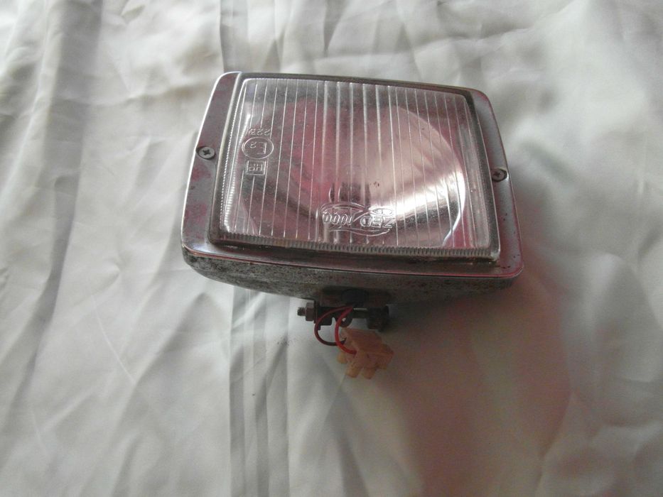 Farol e farolim carro antigo