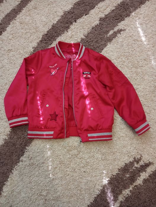 Продам вітровку на дівчинку