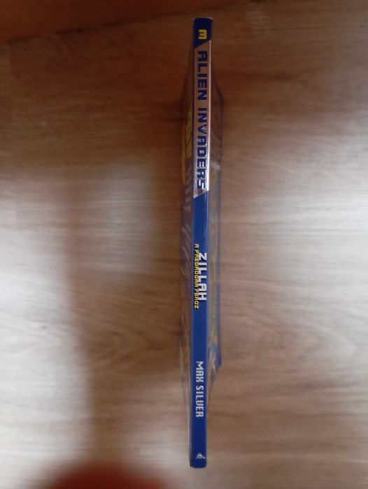 Alien Invaders Nº3, Zillah, A Predadora Feroz - Max Silver