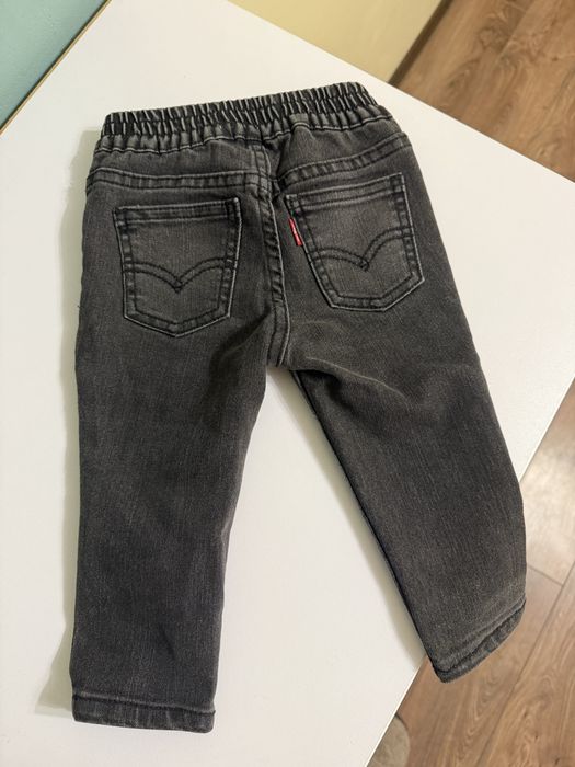 Джинси  Levi’s на 6м
