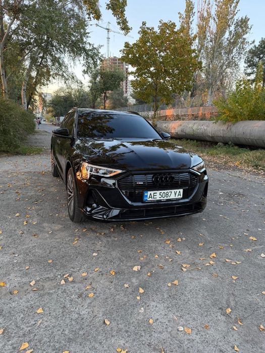 Легковий автомобіль