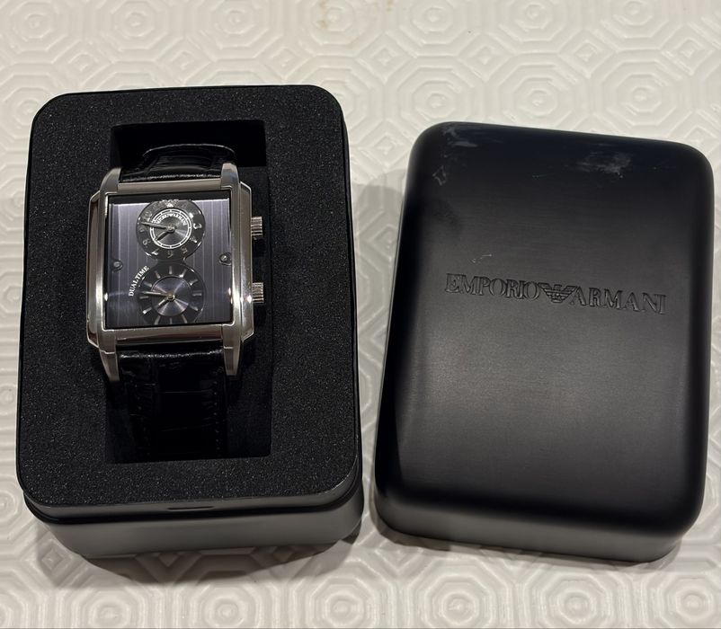 Relógio Emporio Armani dual time