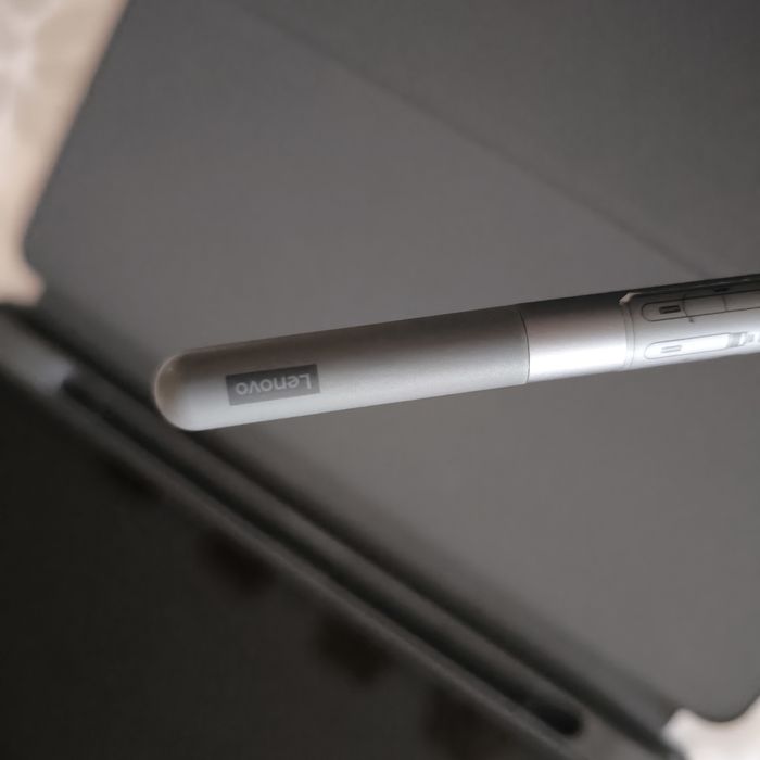 Tablet Lenovo M11 com capa e caneta