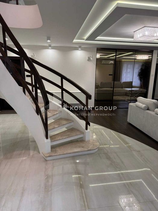 ‼️Продаж 2к квартири з меблями, 209.9 кв. м на вул. Зарічанська 11В, пентхаус‼️