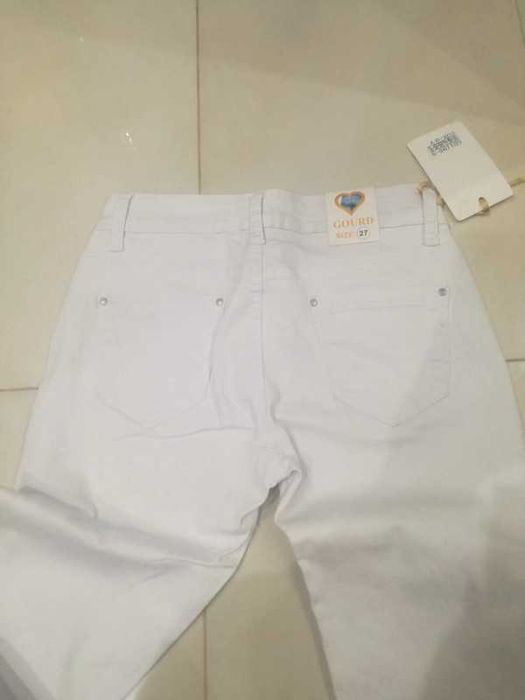 Białe spodnie roz. 27